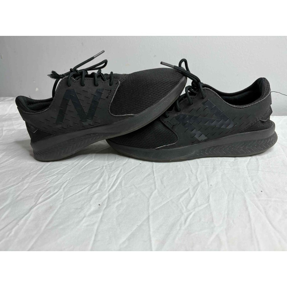 New Balance 383 Coast V3 Running-Shoes black shoes size 5.5